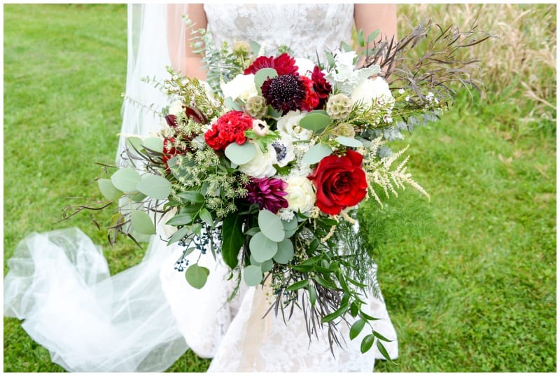 Town & Country Club, fall wedding floral, burgundy wedding floral, Ben Saefke Photography, indoor wedding, fall flowers, fall bouquet, fall wedding floral, Artemisia Studios, Minneapolis wedding florist, Minnesota wedding florist, Saint Paul wedding florist