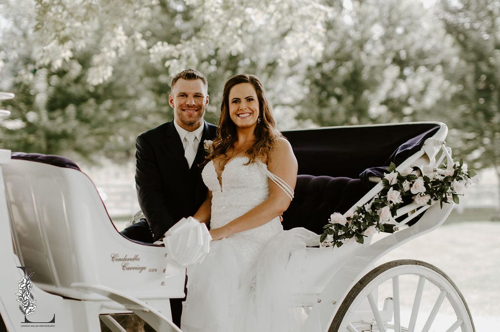 Birch Hill Barn, Lindsay Miller Photography, barn wedding, Wisconsin wedding, Wisconsin wedding florist, Minnesota wedding florist, Minneapolis wedding florist, blush wedding, blush wedding floral, fall wedding floral, white wedding floral, summer wedding, Wisconsin barn wedding, Artemisia Studios