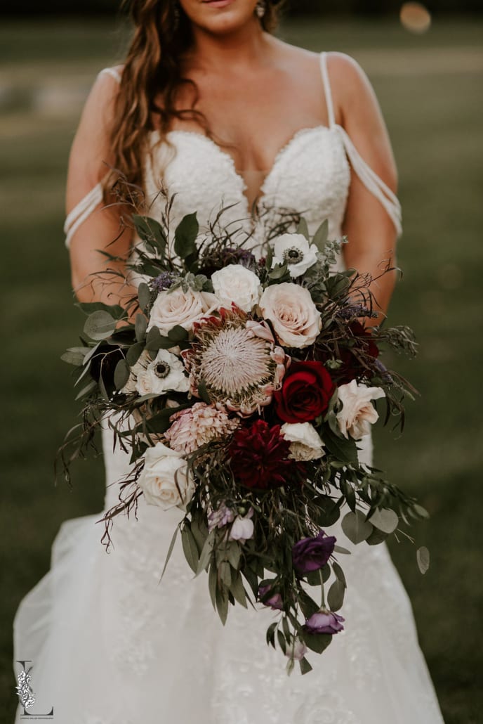 Birch Hill Barn, Lindsay Miller Photography, barn wedding, Wisconsin wedding, Wisconsin wedding florist, Minnesota wedding florist, Minneapolis wedding florist, blush wedding, blush wedding floral, fall wedding floral, white wedding floral, summer wedding, Wisconsin barn wedding, Artemisia Studios