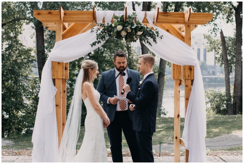 Britt Deezeeuw, Nicollet Island Pavilion, dusty blue wedding, outdoor wedding, Minneapolis wedding, park wedding, Minneapolis park wedding, greenery, floral, wedding floral, wedding flowers, bridal bouquet, white floral, wedding inspriation, Nicollet Island Pavilion wedding florist, wedding floristry, floral design