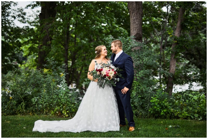 Leopold's Mississippi Gardens, Perry James Photography, red wedding, red flowers, red bouquet, red roses, wedding inspiration, summer wedding, Artemisia Studios, Minneapolis wedding florist, Minnesota wedding florist, donut bar, wedding ideas, Leopold's Mississippi Gardens wedding florist