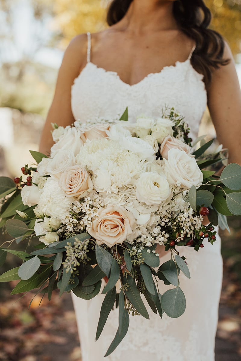 fall wedding, fall wedding floral, mauve wedding, pink wedding, blush wedding, Lake of the Isles Lutheran Church, Loring Social, Kiana Grant Photograph, wedding floral, Minneapolis wedding florist, Twin Cities wedding florist, Minnesota wedding florist, blush wedding floral