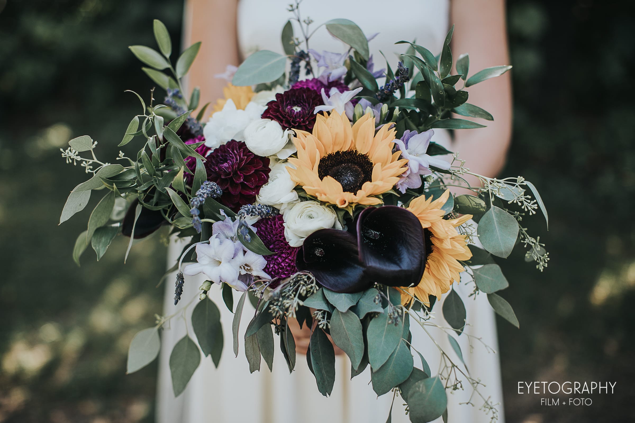 Aster Cafe, Eyetography, purple wedding, summer wedding, outdoor wedding, Artemisia Studios, sunflower bouquet, sunflower wedding, Minnesota wedding florist, Minneapolis wedding florist