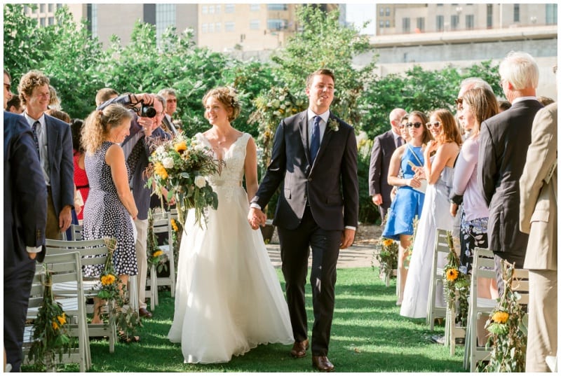 Tim and Madie Photography, Minnesota Boat Club, sunflower wedding, sunflower wedding flowers, sunflower bouquet, wedding, wedding flowers, wedding inspiration, Artemisia Studios, Minneapolis wedding florist, Twin Cities wedding florist