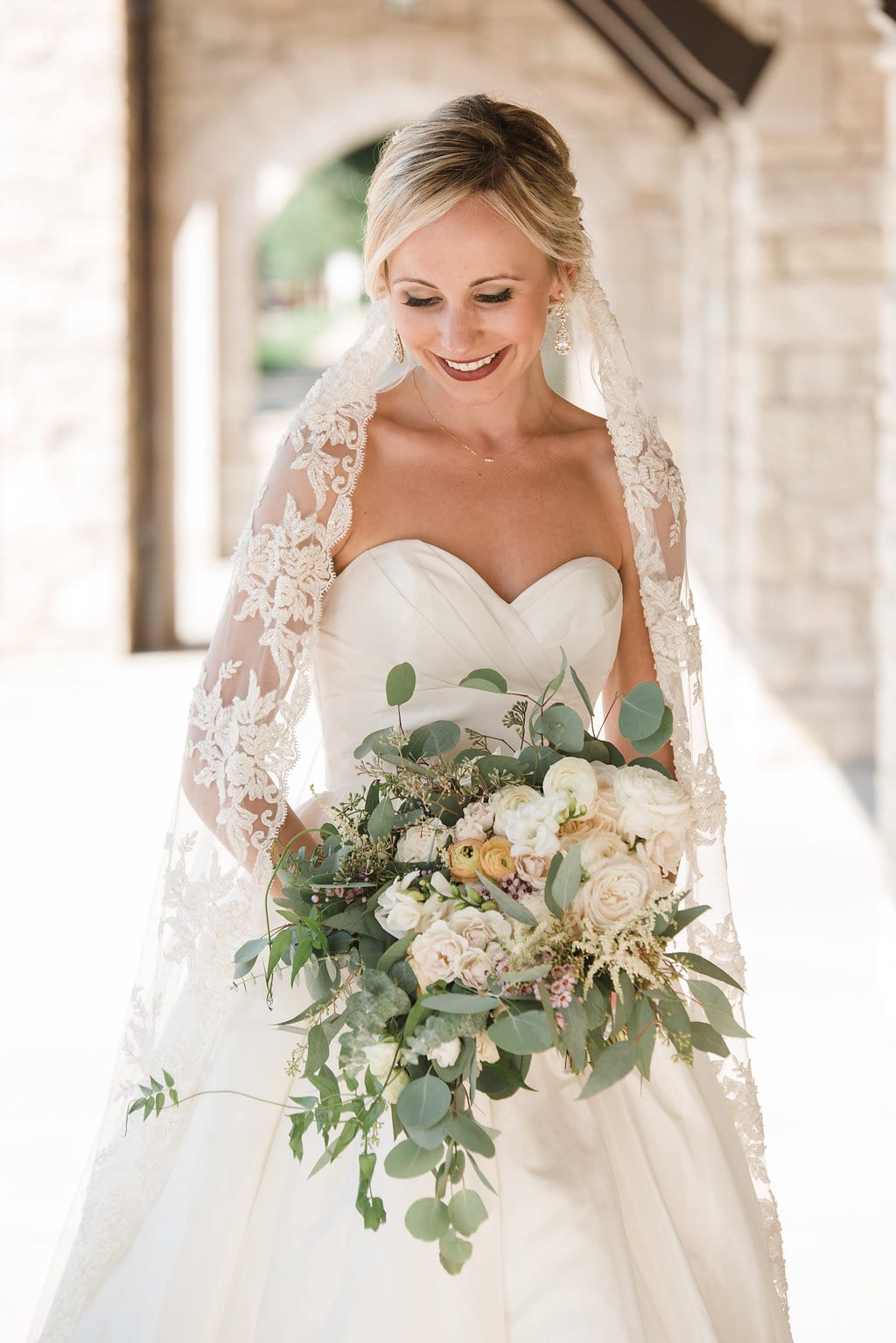 Mount Olivet Lutheran Church, Interlachan Country Club, Heather Johnson Photography, wedding flowers, wedding floral, summer wedding, Minnesota wedding florist, Artemisia Studios, Minneapolis wedding florist, Edina wedding florist