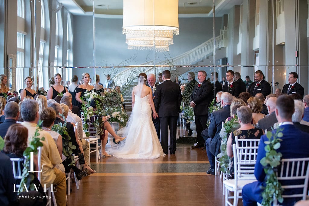 Calhoun Beach Club, LaVie Photography, white and green wedding flowers, summer wedding, indoor wedding, Minneapolis wedding, Minneapolis wedding venues, classy wedding colors, Calhoun Beach Club wedding florist, Minneapolis wedding florist, Minnesota wedding florist, Artemisia Studios