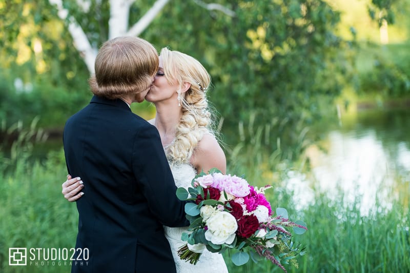 Studio 220 Photography, Majestic Oaks Golf Club, pink wedding, magenta wedding, pink wedding flowers, magenta wedding flowers, wedding inspiration, Minneapolis wedding florist, Twin Cities wedding florist, Minnesota wedding florist, Artemisia Studios, pink, magenta, summer wedding, summer wedding colors, summer bouquet