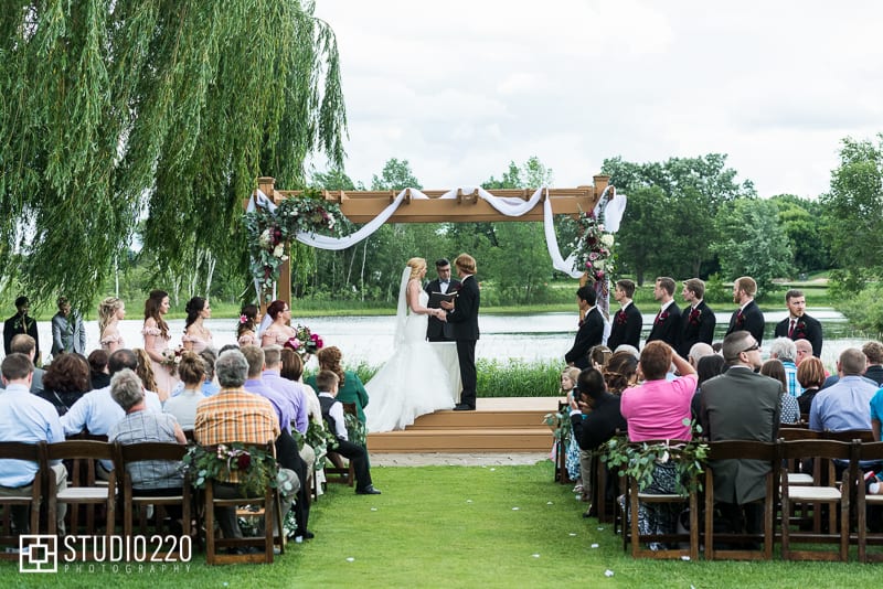 Studio 220 Photography, Majestic Oaks Golf Club, pink wedding, magenta wedding, pink wedding flowers, magenta wedding flowers, wedding inspiration, Minneapolis wedding florist, Twin Cities wedding florist, Minnesota wedding florist, Artemisia Studios, pink, magenta, summer wedding, summer wedding colors, summer bouquet