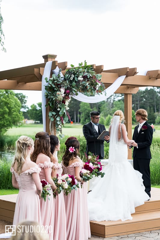 Studio 220 Photography, Majestic Oaks Golf Club, pink wedding, magenta wedding, pink wedding flowers, magenta wedding flowers, wedding inspiration, Minneapolis wedding florist, Twin Cities wedding florist, Minnesota wedding florist, Artemisia Studios, pink, magenta, summer wedding, summer wedding colors, summer bouquet