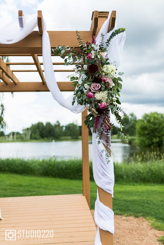 Studio 220 Photography, Majestic Oaks Golf Club, pink wedding, magenta wedding, pink wedding flowers, magenta wedding flowers, wedding inspiration, Minneapolis wedding florist, Twin Cities wedding florist, Minnesota wedding florist, Artemisia Studios, pink, magenta, summer wedding, summer wedding colors, summer bouquet