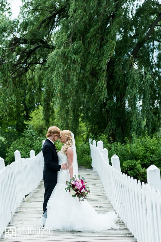 Studio 220 Photography, Majestic Oaks Golf Club, pink wedding, magenta wedding, pink wedding flowers, magenta wedding flowers, wedding inspiration, Minneapolis wedding florist, Twin Cities wedding florist, Minnesota wedding florist, Artemisia Studios, pink, magenta, summer wedding, summer wedding colors, summer bouquet