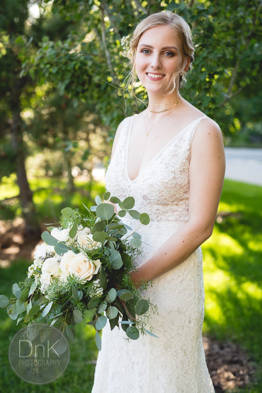 DnK Photography, McNamara Center, wedding, spring wedding, wedding flowers, wedding floral, floral decor, wedding inspiration, Minneapolis wedding, indoor wedding, Twin Cities wedding venues, Minneapolis wedding venues, Minneapolis wedding florist, Minnesota wedding florist, Twin Cities wedding florist, Artemisia Studios, spring wedding flowers, spring floral arrangements