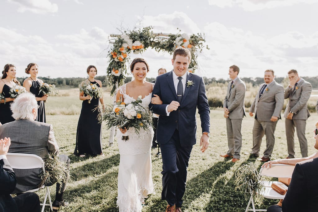 Dellwood Barn, rustic wedding, barn wedding, outdoor wedding, fall wedding, autumn wedding, September wedding, Minnesota wedding, Minnesota wedding florist, Minneapolis wedding florist, wedding flowers, fall flowers, Artemisia Studios