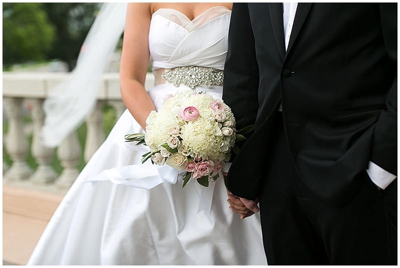 Wedding, Calhoun Beach Club, bridal bouquet, flowers, floral, wedding reception, Betsy Wall Photography